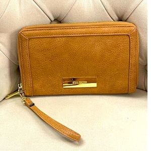 EUC Cognac Steve Madden Large Wristlet